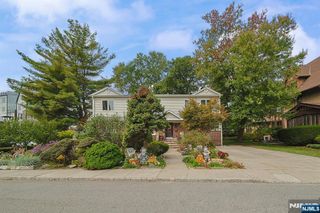 1003 Cumbermeade Road, Fort Lee, NJ 07024