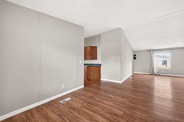 5982 Waukegan Rd, Conroe, TX 77306