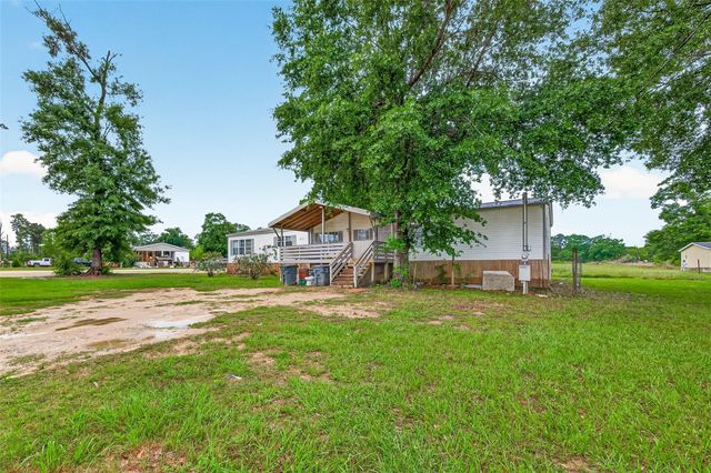 5982 Waukegan Rd, Conroe, TX 77306