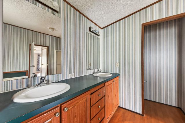 5982 Waukegan Rd, Conroe, TX 77306