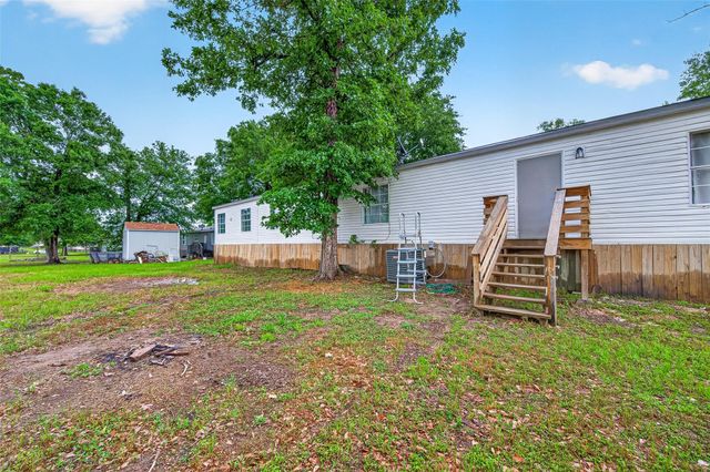 5982 Waukegan Rd, Conroe, TX 77306
