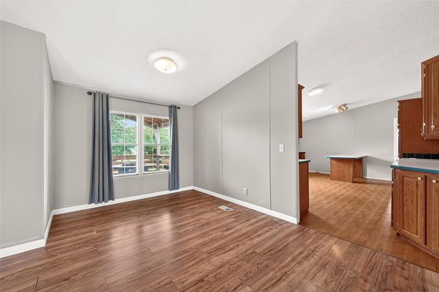 5982 Waukegan Rd, Conroe, TX 77306