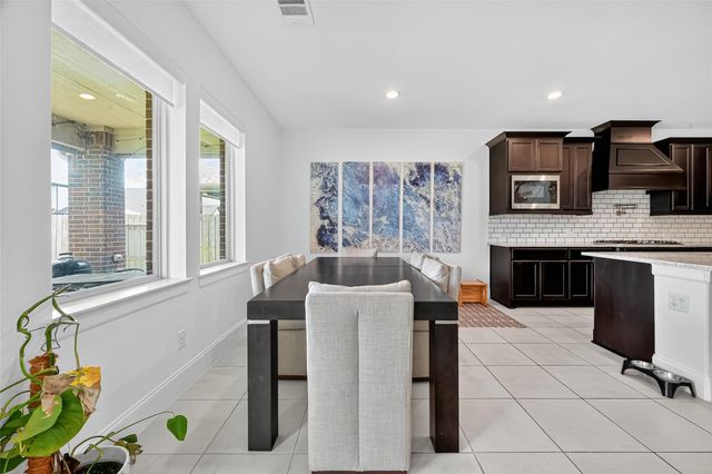 9918 Knollwood Lane, Missouri City, TX 77459