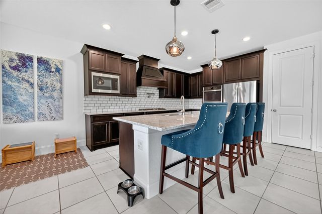 9918 Knollwood Lane, Missouri City, TX 77459