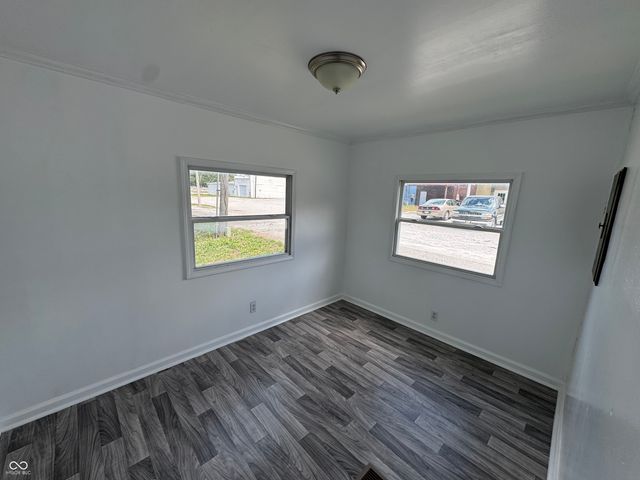 106 W Water Street, Converse, IN 46919