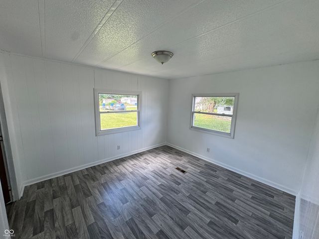 106 W Water Street, Converse, IN 46919