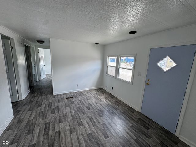 106 W Water Street, Converse, IN 46919