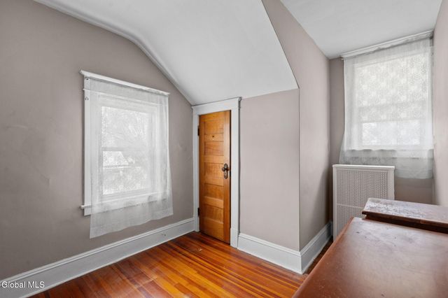 1053 Garner Avenue, Schenectady, NY 12309