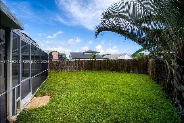 7718 Bristol Bay Ln, Lake Worth, FL 33467
