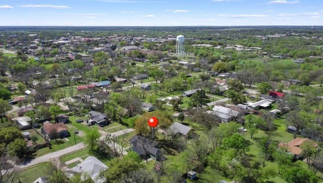 723 E Nowlin Street, Mexia, TX 76667