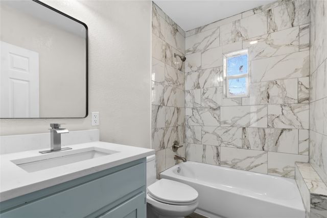 723 E Nowlin Street, Mexia, TX 76667