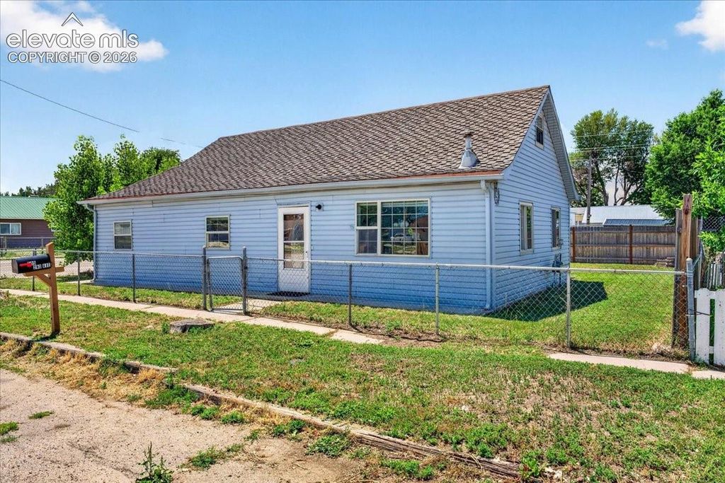 505 2nd Avenue, Deer Trail, CO 80105 — exterior