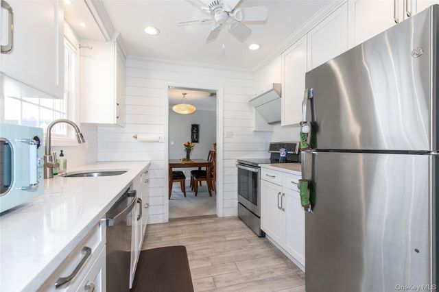 30 Highland Place, Great Neck, NY 11020