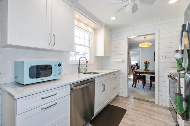 30 Highland Place, Great Neck, NY 11020