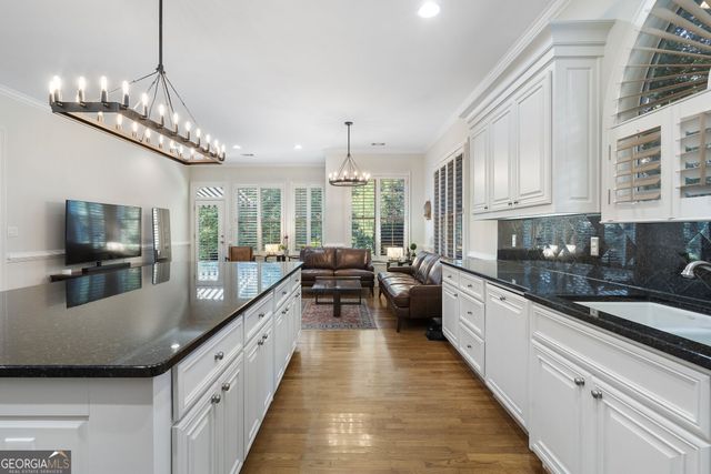 7922 Stratford Lane, Sandy Springs, GA 30350