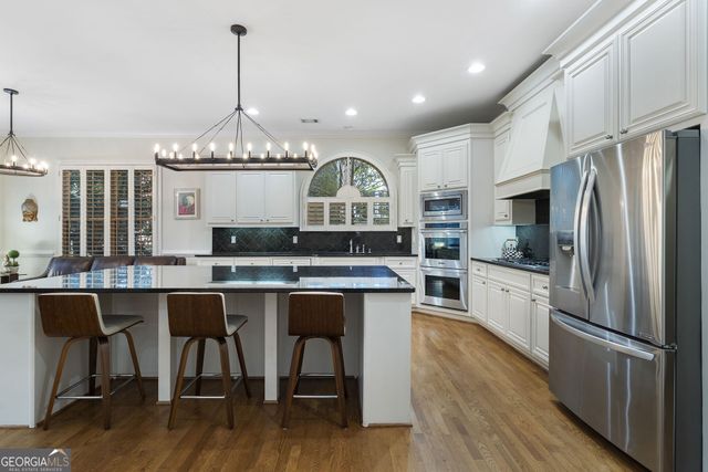 7922 Stratford Lane, Sandy Springs, GA 30350