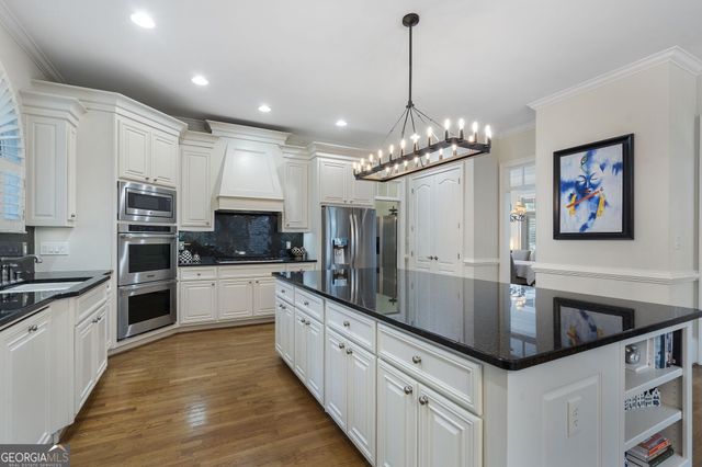 7922 Stratford Lane, Sandy Springs, GA 30350