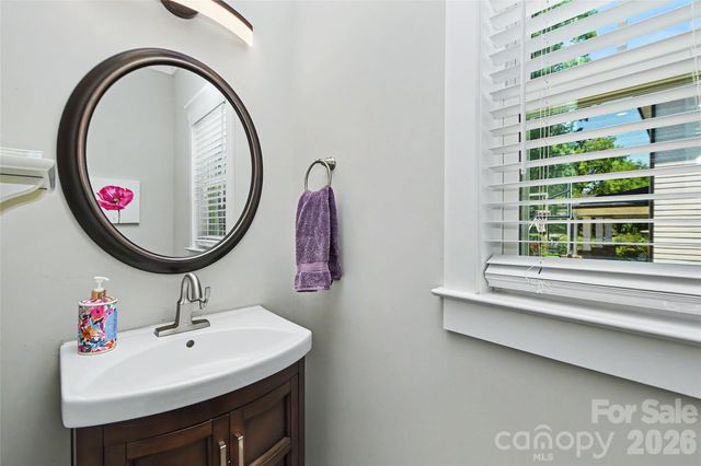 400 Marsh Road, Charlotte, NC 28209