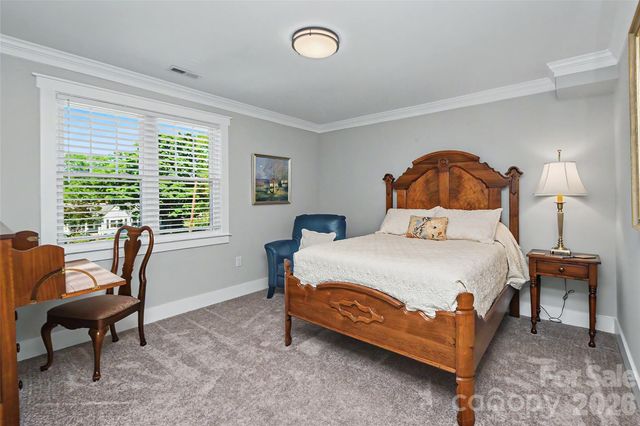 400 Marsh Road, Charlotte, NC 28209