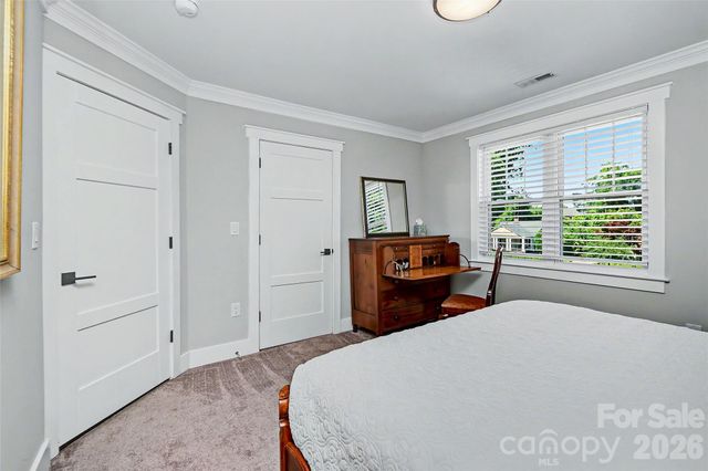 400 Marsh Road, Charlotte, NC 28209