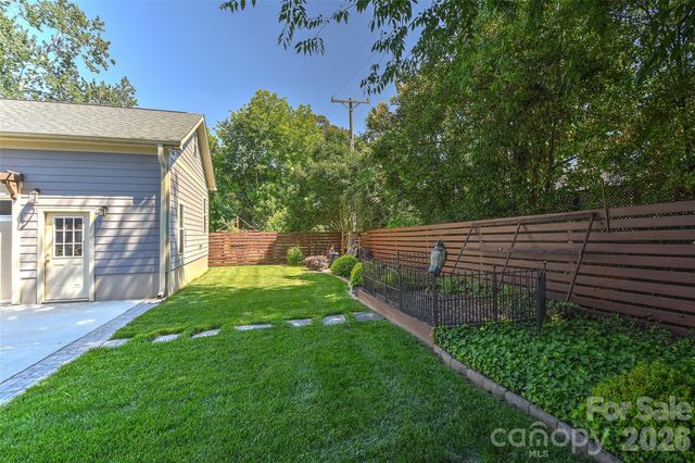 400 Marsh Road, Charlotte, NC 28209