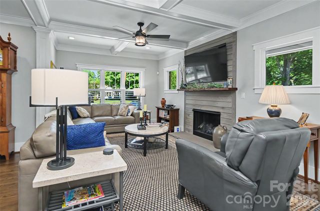400 Marsh Road, Charlotte, NC 28209