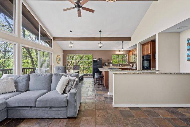 226 Cambridge Drive, Pottsboro, TX 75076