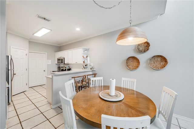 14861 S Padre Island Dr 111, Corpus Christi, TX 78418