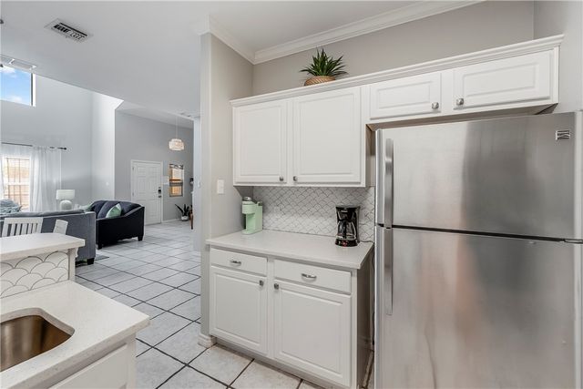 14861 S Padre Island Dr 111, Corpus Christi, TX 78418