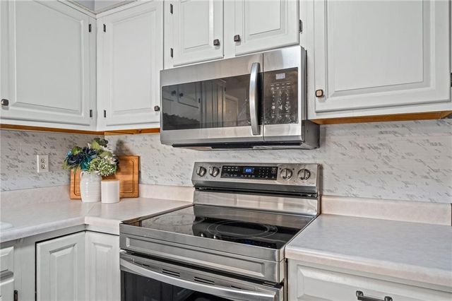 12024 Goodman Street, Overland Park, KS 66213