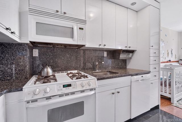 2475 E 11th Street 5K, Brooklyn, NY 11235