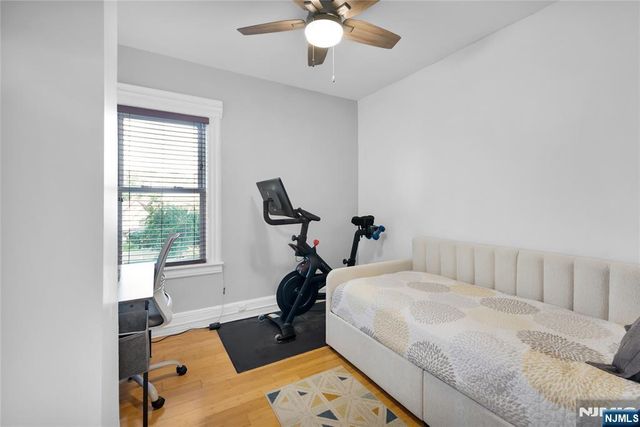 20 Twain Place, Clifton, NJ 07013