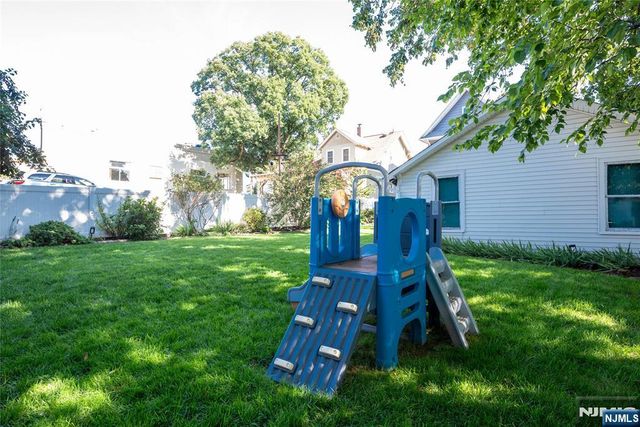 20 Twain Place, Clifton, NJ 07013