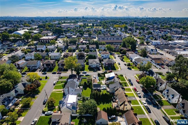 20 Twain Place, Clifton, NJ 07013