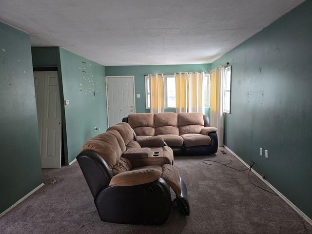 128 N Guyer Street, Hobart, IN 46342