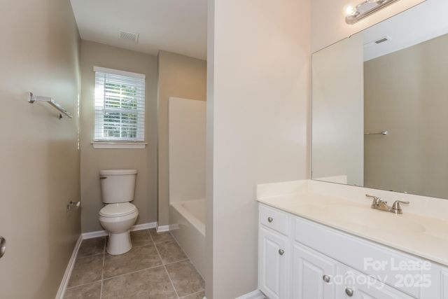 16001 Kirsten Nicole Road, Charlotte, NC 28278