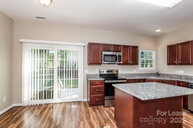 16001 Kirsten Nicole Road, Charlotte, NC 28278