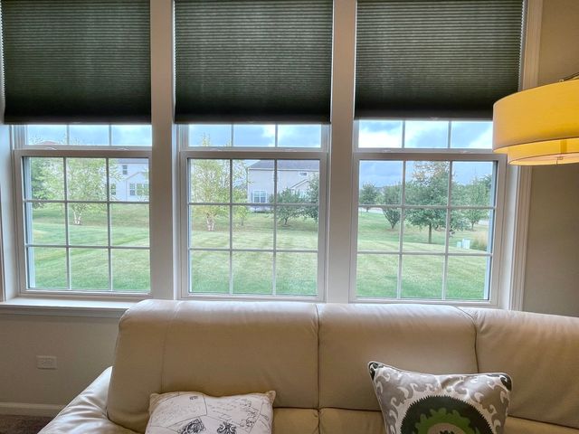 4 ANDREW Lane, Hawthorn Woods, IL 60047