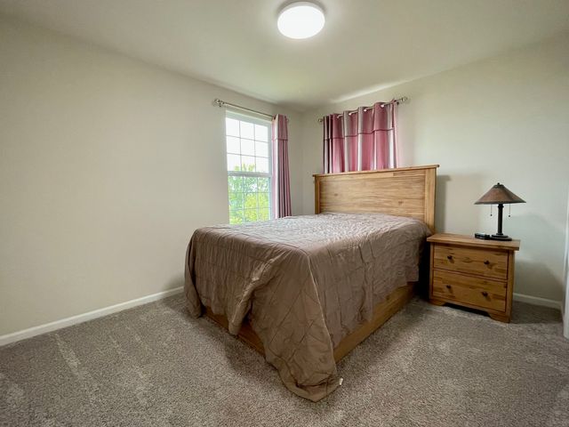 4 ANDREW Lane, Hawthorn Woods, IL 60047