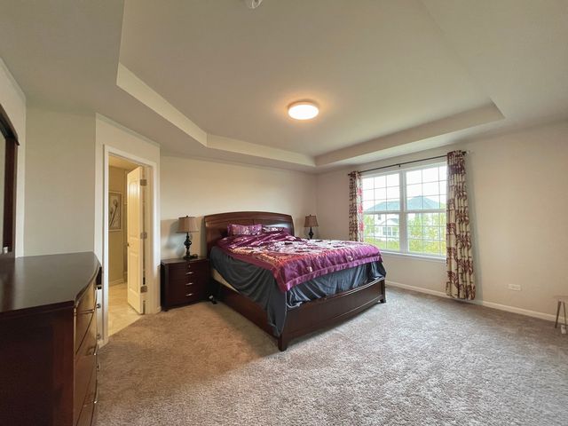 4 ANDREW Lane, Hawthorn Woods, IL 60047