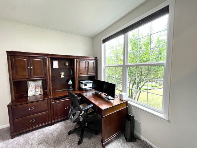 4 ANDREW Lane, Hawthorn Woods, IL 60047