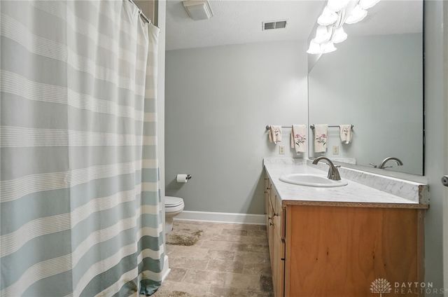 7215 Whitetail Trail, Dayton, OH 45459
