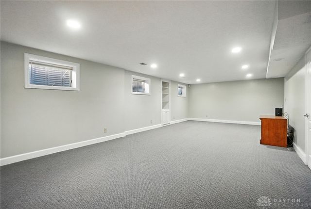 7215 Whitetail Trail, Dayton, OH 45459