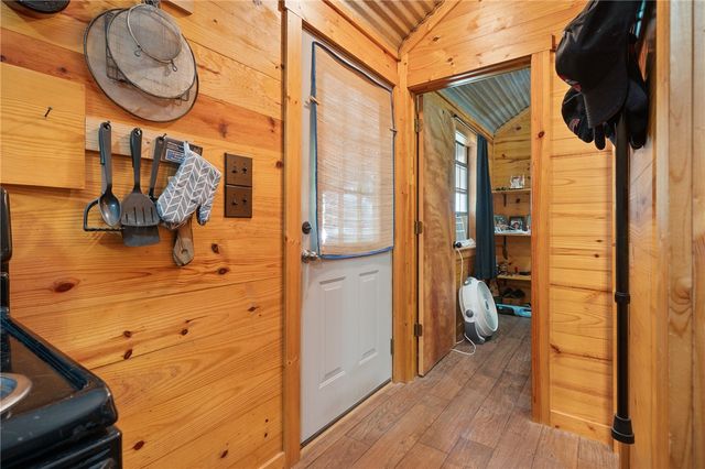 507 S Terry St, Rockport, TX 78382