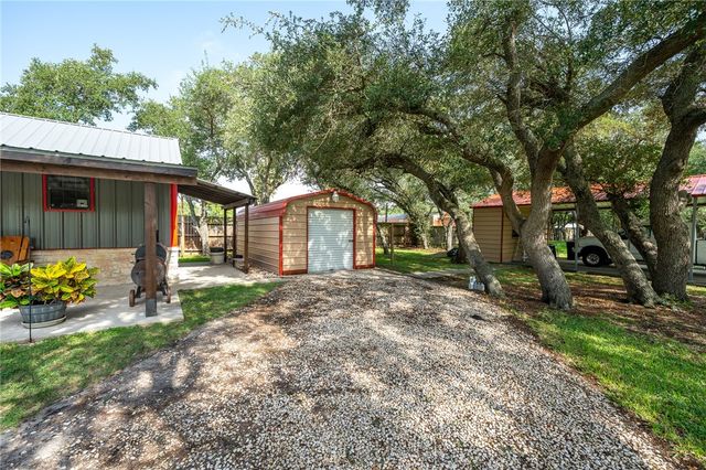 507 S Terry St, Rockport, TX 78382