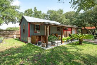 507 S Terry St, Rockport, TX 78382