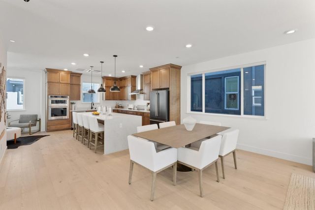 2815 Crusader Street, Alameda, CA 94501