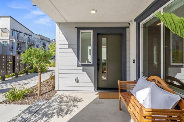 2815 Crusader Street, Alameda, CA 94501