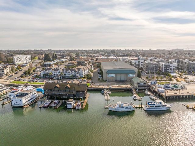 2815 Crusader Street, Alameda, CA 94501