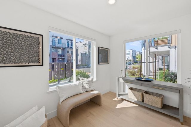 2815 Crusader Street, Alameda, CA 94501